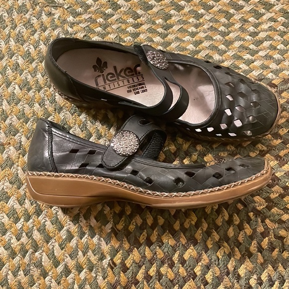 Grey Mary Jane style size 8 Riekers - Picture 2 of 5